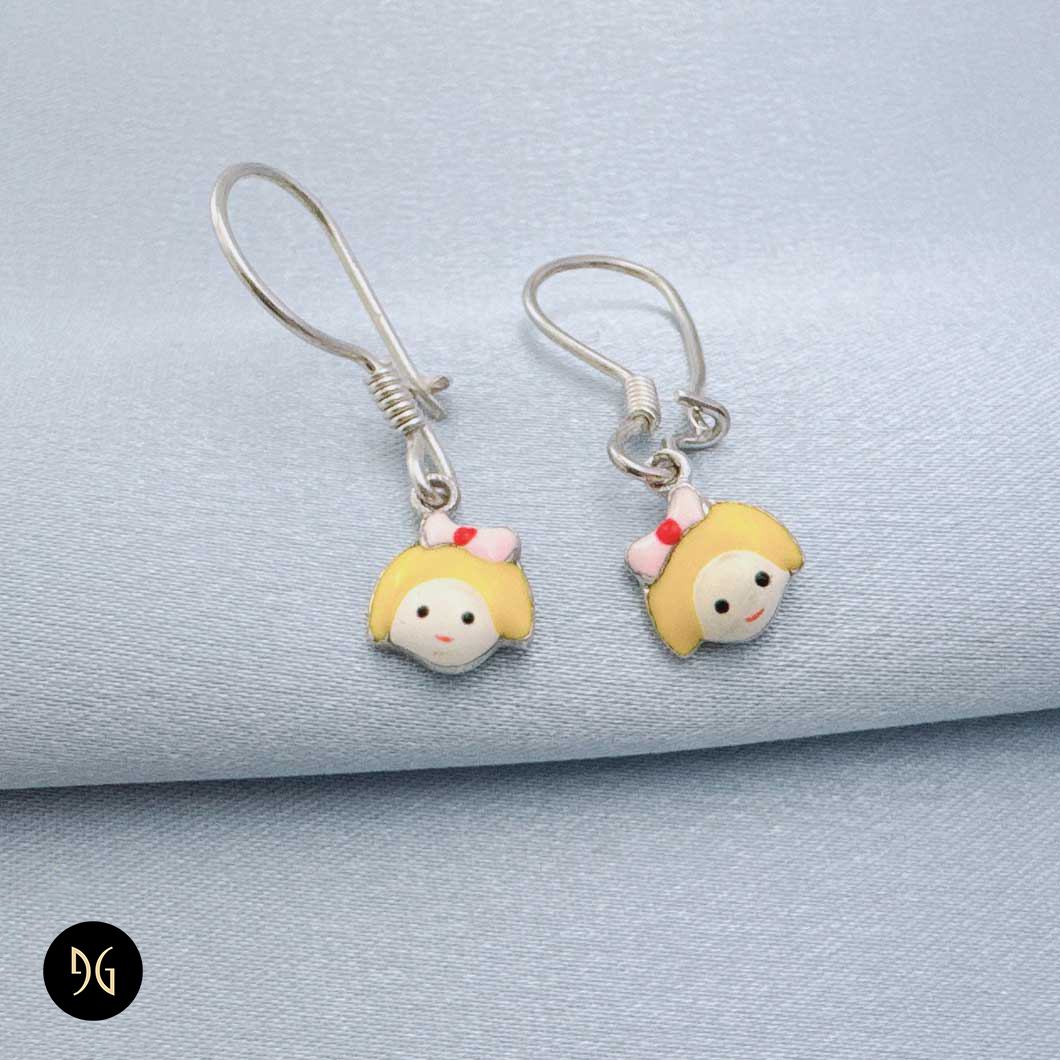 گوشواره نقره دخترانه شیک طرح عروسکی مدل ESW E72